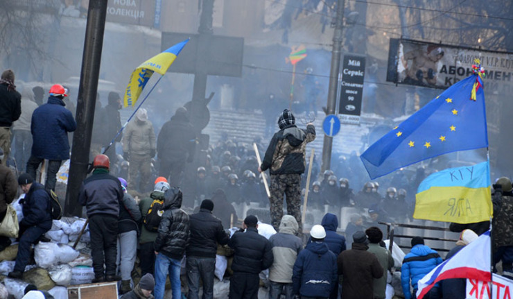 US may impose sanctions against Ukraine over violence 