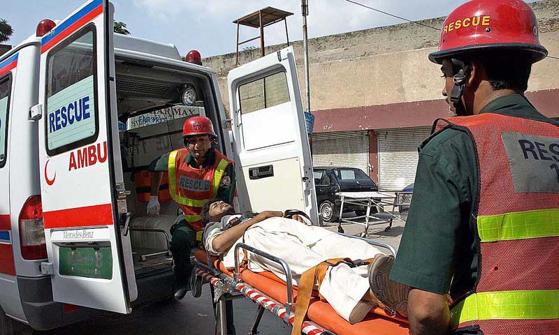 Four killed, 21 injured as bus overturns in Dera Ghazi Khan