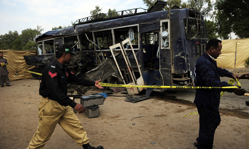13 killed in suicide attack outside Elite Police Training Center, Razzakabad Karachi