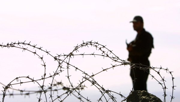 Iran tightens security along border with Pakistan