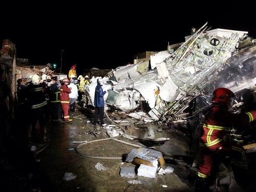 ransAsia Airways aircraft ATR-72 crashed while landing in Penghu Taiwan.