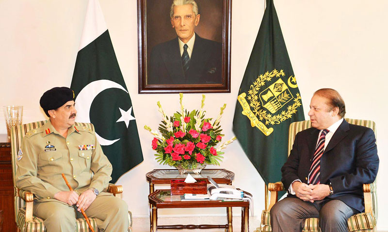 PM Nawaz meets army chief, discusses political situation