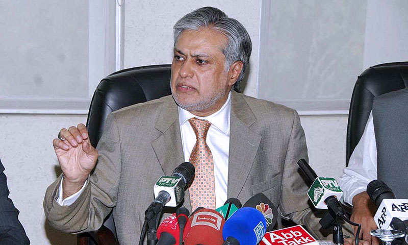 Federal govt has no plan to devalue currency, says Dar