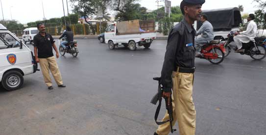 Police kill six militants in Karachi raid