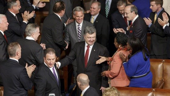 @poroshenko emerged as statesman says Ukraine fighting for world @MFA_Ukraine http://www.dispatchnewsdesk.com/poroshenko-demands-weapons-united-states-special-status-within-nato/