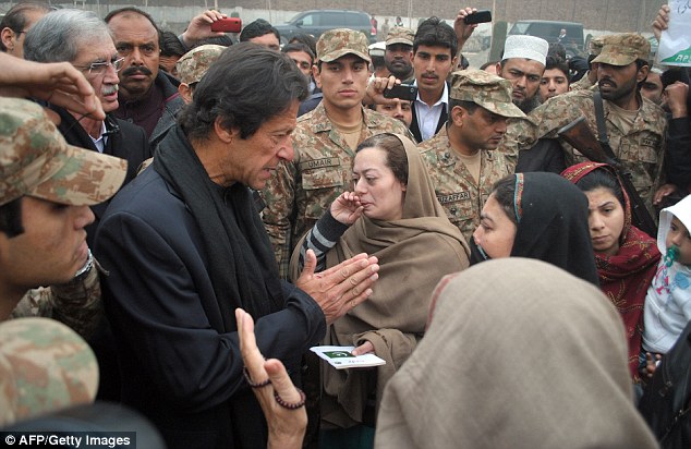 Imran Khan faces strong protest as he visits APS Peshawar