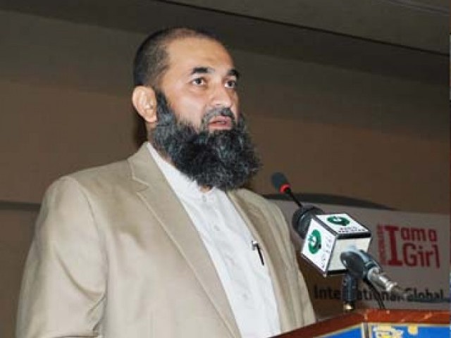 The federal minister of state for education Balighur Rehman has said that efforts are underway to bring a uniform curriculum after consultation with the provinces.