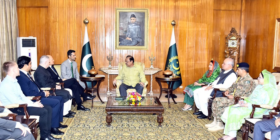 PRESIDENT MAMNOON HUSSAIN IN A MEETING WITH A DELEGATION OF TELENOR GROUP HEADED BY PRESIDENT AND CEO MR. SIGVE BREKKE AT THE AIWAN-E-SADR, ISLAMABAD ON JUNE 13, 2016.